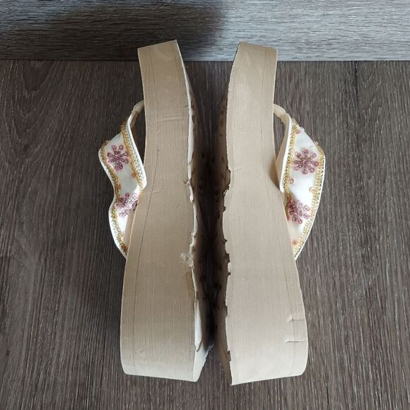 Lower East Side Vintage 90s Tan Floral Beaded Platform Sandal 7.5 - Picture 7 of 10